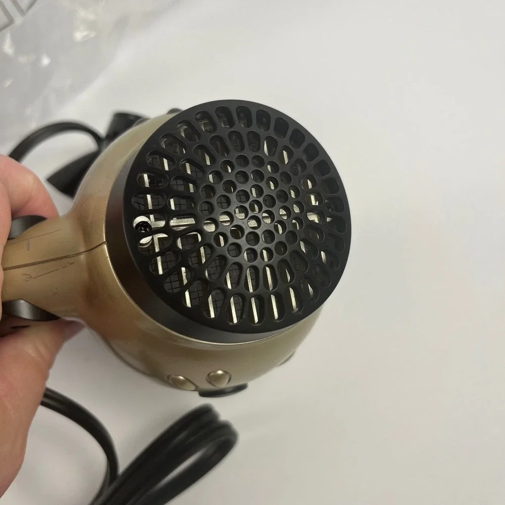 Revlon Compact Convenience Travel Hair Dryer 1875W Dual Voltage Gold RVDR5005 - Picture 8 of 9